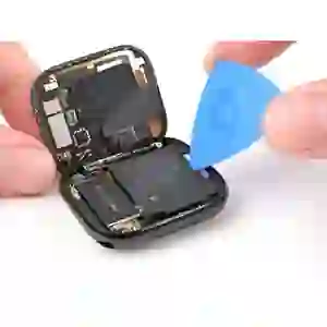 Thay pin  Apple Watch Series 8 chính hãng Aries
