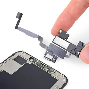 Linh kiện dây nối loa trong iPhone XS giữ nguyên chức năng Face ID