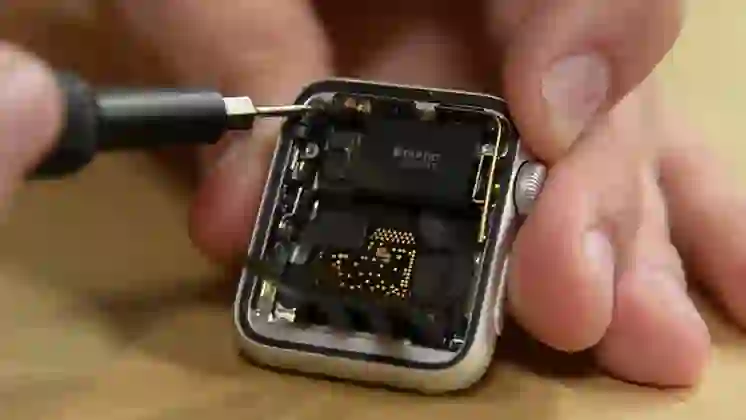Thay kính cảm ứng Apple Watch Series 2 4