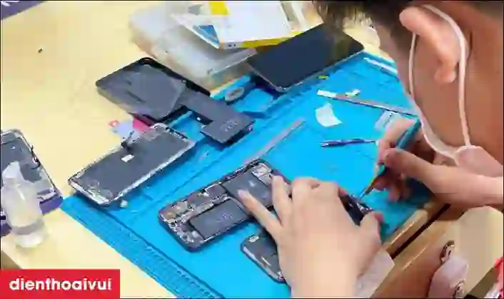 wp-content/uploads/2022/11/iphone-12-64gb-cu-dep-7.jpg