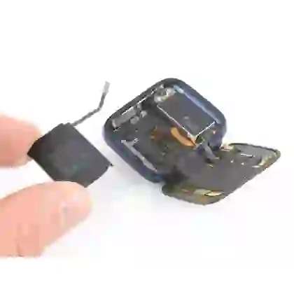 Thay pin  Apple Watch Series 7 chính hãng Aries 1