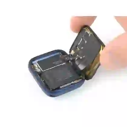 Thay pin  Apple Watch Series 7 chính hãng Aries 3