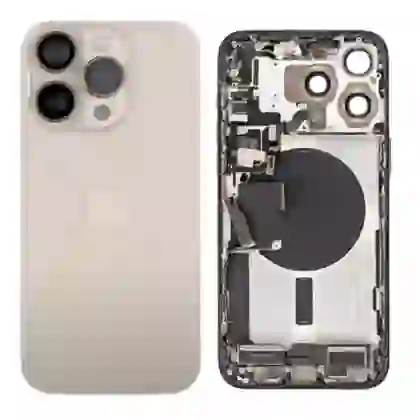 Thay kính lưng iPhone 16 Pro Max 3