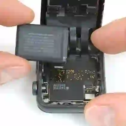 Thay pin Apple Watch Series 3 5