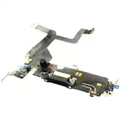 thay chân sạc iphone 14 pro 3