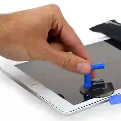 Thay kính cảm ứng iPad Gen 6 2018 chính hãng Feaglet 7