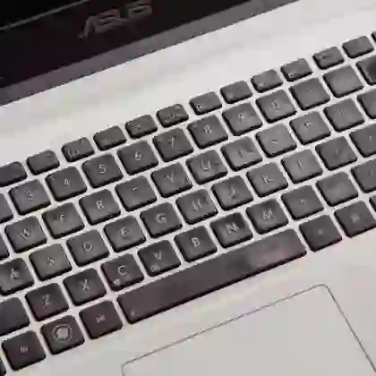 Thay bàn phím laptop Acer Aspire 4560 3