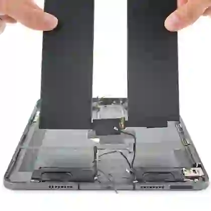 Thay pin iPad Pro 11 2018 chính hãng Pisen 3