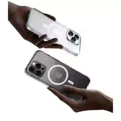 Ốp lưng iPhone 15 Aukey Magnetic Clear PC-TM10A 3