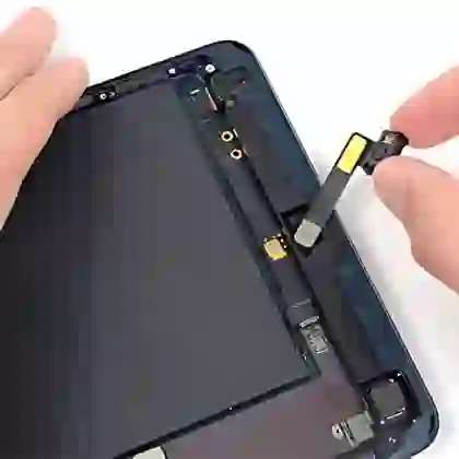 Thay camera sau iPad Mini 1 6