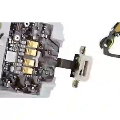 Thay chân sạc tai nghe Airpods Pro 3