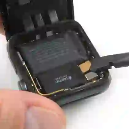 wp-content/uploads/images/thay-pin-apple-watch-series-2-1.png