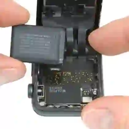 Thay pin  Apple Watch Series 3 chính hãng Aries 2