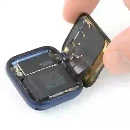 Thay pin Apple Watch Series 6 - 40mm 1