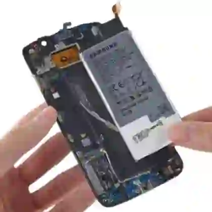 Thay pin Samsung Galaxy S10 Lite 2
