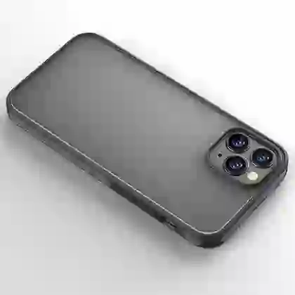 wp-content/uploads/2021/05/apple-iphone-12-12-pro-op-lung-likgus-qi-trong-vien-den.jpg