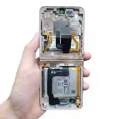 Ép cổ cáp màn hình Samsung Galaxy Z Flip 1