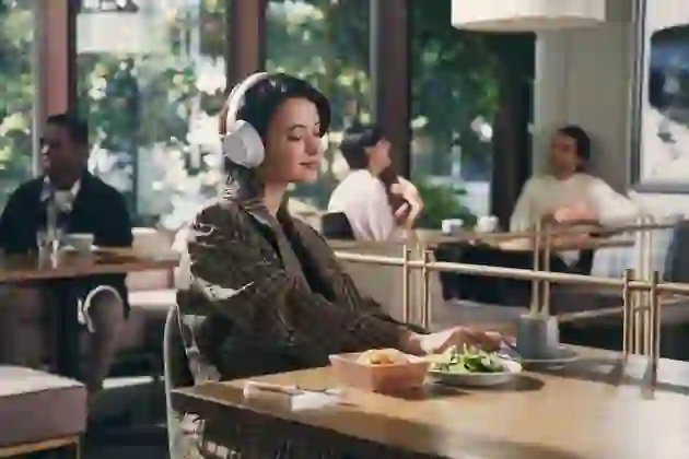 wp-content/uploads/images/products/237058/tai-nghe-chup-tai-sony-wh-ch720n-17866134991088.png