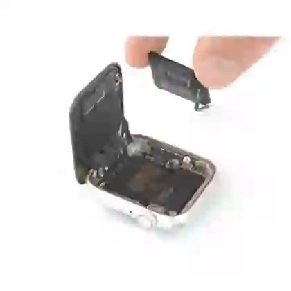 wp-content/uploads/images/products/245706/thay-pin-apple-watch-series-5-chinh-hang-aries-17636335814481.png