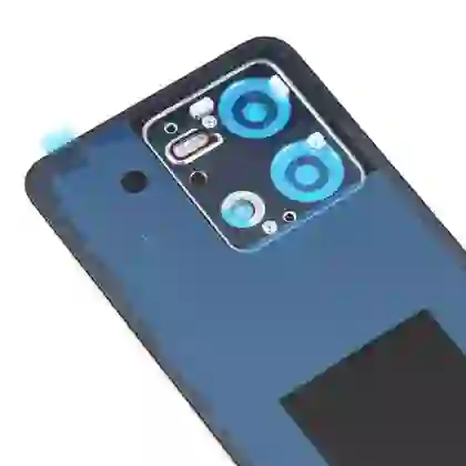 wp-content/uploads/images/products/260128/thay-kinh-lung-vivo-v25e-17641780152815.jpg