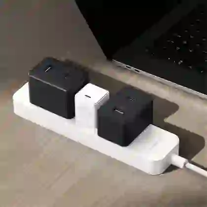 wp-content/uploads/images/products/263213/sac-nhanh-baseus-palm-1c-20w-us-kem-cap-usb-c-to-lightning-dai-1m-17695050491538.png