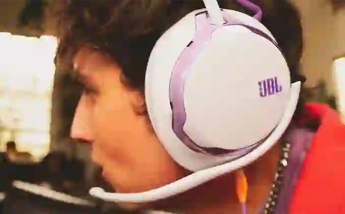 wp-content/uploads/images/products/263890/tai-nghe-gaming-chup-tai-jbl-quantum-250-17721627644585.png