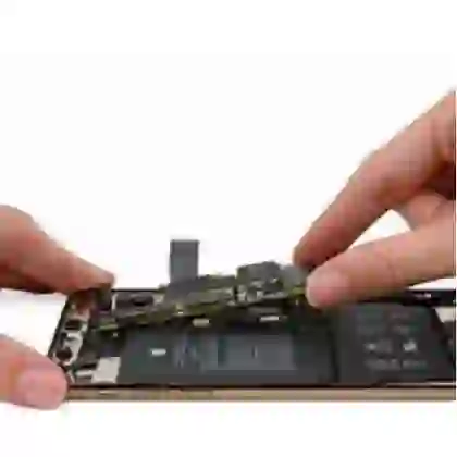 Sửa sóng iPhone 15 3