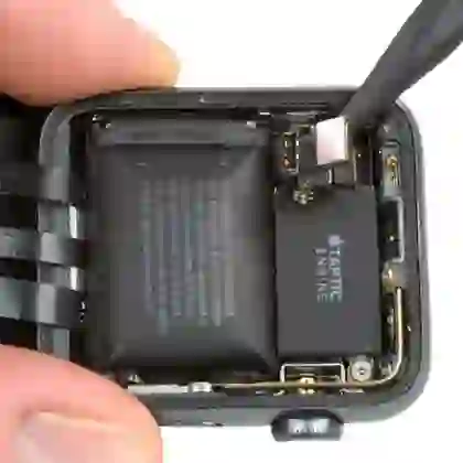 Thay pin Apple Watch Series SE 44mm 4