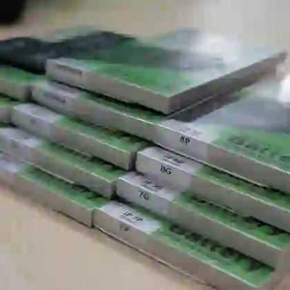 thay pin iPhone 12 chính hãng Daison 7