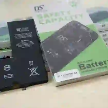 thay pin iPhone 11 Pro Max chính hãng Daison 6