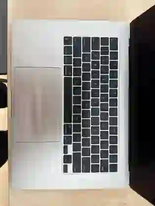 APPLE MACBOOK AIR 15 M2 8CPU 10GPU 8GB 256GB 2023 TRẮNG VÀNG SẠC 70W (Z18R00043) CŨ - ĐẸP - ****YDX0WY - 4