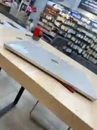 APPLE MACBOOK AIR 15 M2 8CPU 10GPU 8GB 256GB 2023 TRẮNG VÀNG SẠC 70W (Z18R00043) CŨ - ĐẸP - ****YDX0WY - 9