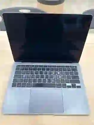 APPLE MACBOOK AIR M1 256GB 2020 XÁM (MGN63) CŨ - TRẦY XƯỚC - ******AAQ6L4 - 1