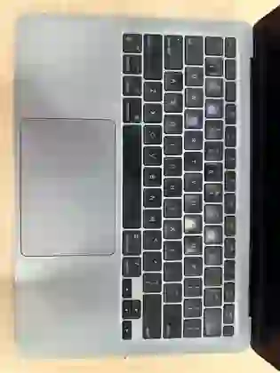 APPLE MACBOOK AIR M1 256GB 2020 XÁM (MGN63) CŨ - TRẦY XƯỚC - ******AAQ6L4 - 4