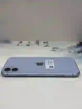 iPhone 11 128GB cũ trầy xước - *********463799 - 4