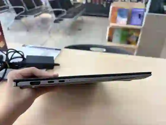 Asus Zenbook S 13 OLED UX5304VA-XS76T - Cũ xước cấn - Xám - *********02213B - 7