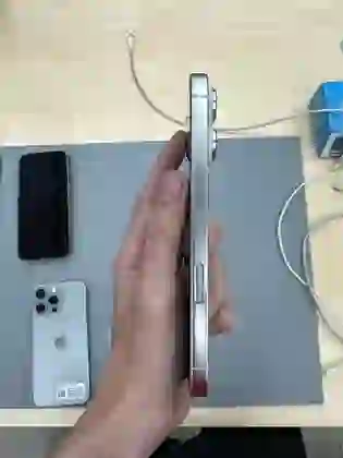 iPhone 16 Pro 128GB - Cũ đẹp -Titan trắng - ****4JNJKM - 4