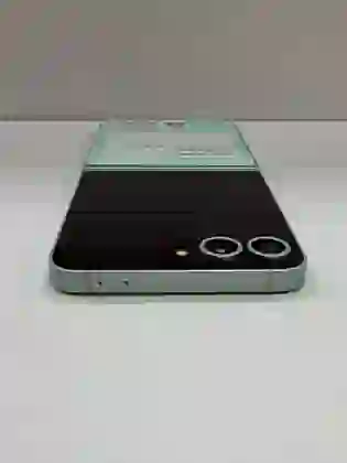 Samsung Galaxy Z Flip6 5G 256GB - Cũ đẹp - Xanh Lá - *********593722 - 7