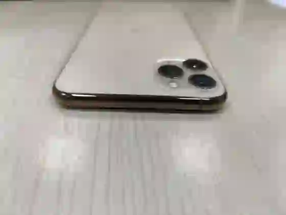 iPhone 11 Pro Max 64GB cũ trầy xước - *********667192 - 6
