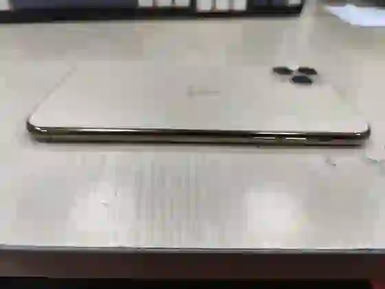 iPhone 11 Pro Max 64GB cũ trầy xước - *********667192 - 4