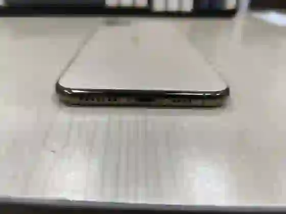 iPhone 11 Pro Max 64GB cũ trầy xước - *********667192 - 5