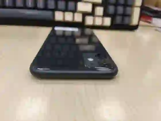 iPhone 11 64GB cũ trầy xước - ******E1N735 - 7