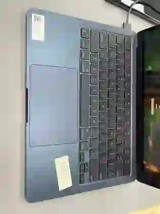 APPLE MACBOOK AIR 13 M3 8CPU 8GPU 8GB 256GB 2024 ĐEN SẠC 30W (MRXV3) CŨ - TRẦY XƯỚC - ****314R32 - 4