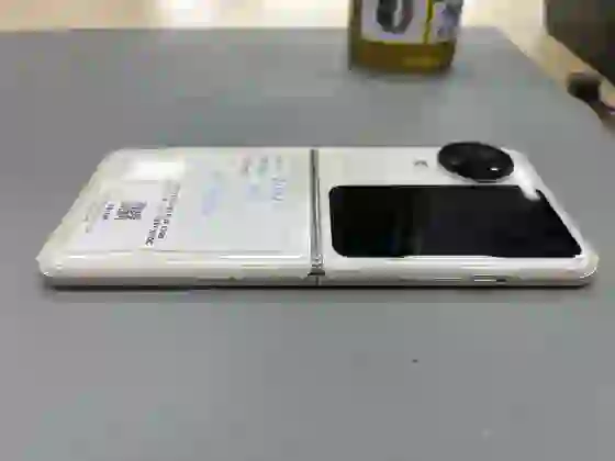 OPPO Find N3 Flip 12GB 256GB - Vàng - Cũ trầy xước - *********818915 - 5