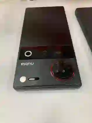 Nubia Z70 Ultra 5G 12GB 256GB - Cũ trầy xước - đen - *********396643 - 6