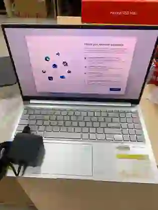 Laptop Asus Vivobook 15 OLED A1505VA-MA505W - Cũ trầy xước - *********15429A - 1