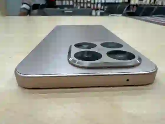 Xiaomi 15T 5G 12GB 512GB - Cũ trầy xước - Vàng - *********231102 - 6