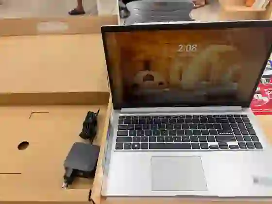 Laptop ASUS Vivobook 15 X1502VA-BQ886W - Cũ trầy xước - Bạc - *********320240 - 1