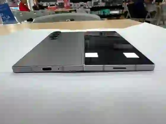 Samsung Galaxy Z Fold6 5G 256GB - Cũ xước cấn - Xám - *********443907 - 7