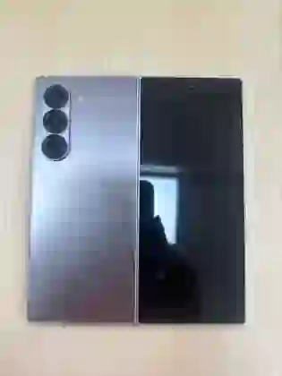 Samsung Galaxy Z Fold6 5G 256GB - Cũ trầy xước - Xám - *********442461 - 3